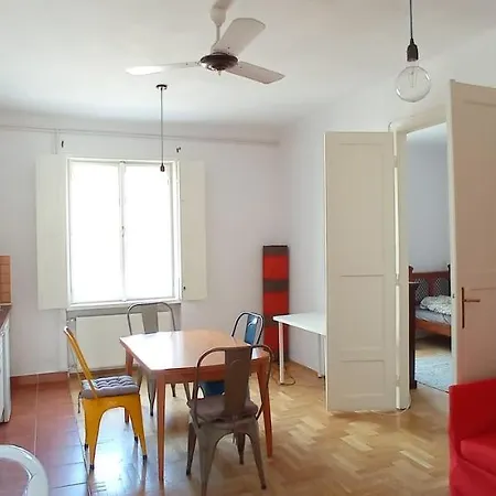 Bp Soho Grand Apartment